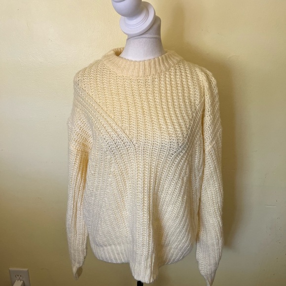A New Day Women’s Cozy Pale Yellow Knit Sweater Size Small - Picture 2 of 5